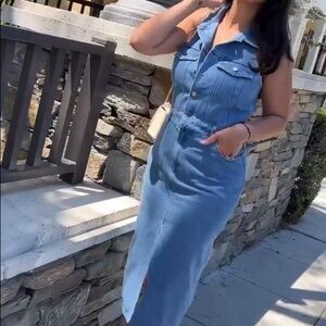 Lulus midi denim dress. Size Medium